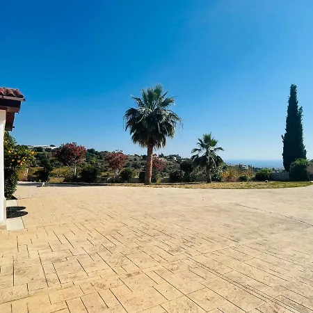 Δωμάτια σε οικογενειακή κατοικία Beautiful