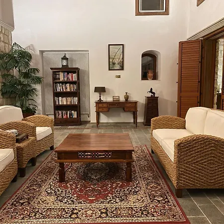 Проживание в семье Beautiful Пафос