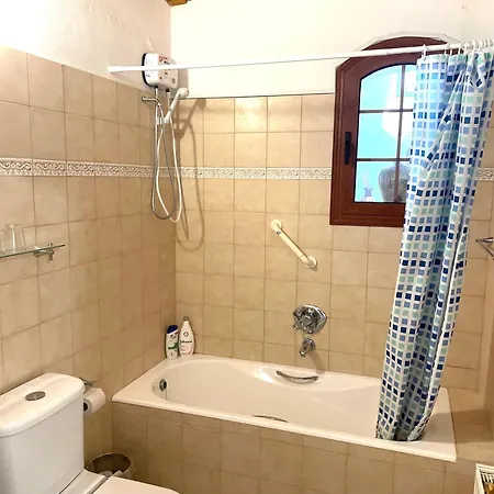 Rum i privatbostad Beautiful Paphos